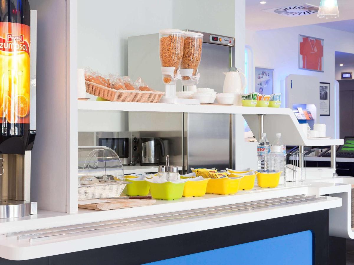 Ibis Budget Marne La Vallee Saint-Thibault-des-Vignes Buitenkant foto